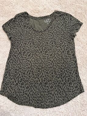 LOFT Olive Leopard Scoop Neck Short Sleeve Tee